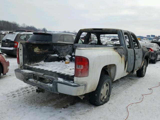 1GCEC19C08Z325058 - 2008 CHEVROLET SILVERADO WHITE photo 4