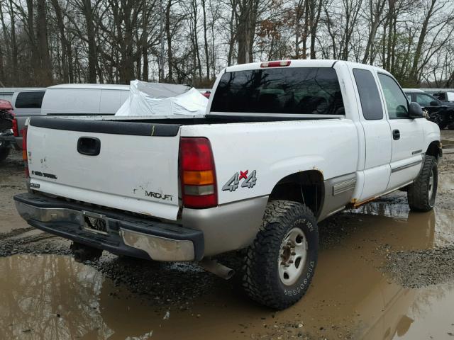 1GTHK29U94E138420 - 2004 GMC SIERRA K25 WHITE photo 4