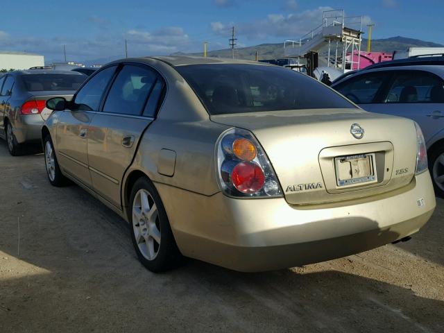 1N4AL11D24C123828 - 2004 NISSAN ALTIMA BAS GOLD photo 3