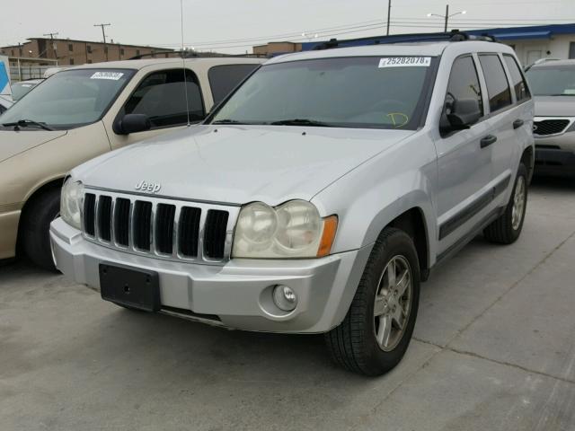 1J4GR48K75C687530 - 2005 JEEP GRAND CHER SILVER photo 2