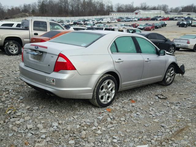 3FAHP0HA3BR232550 - 2011 FORD FUSION SE SILVER photo 4