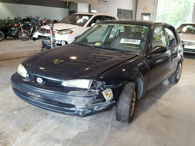 1Y1SK528XXZ413306 - 1999 CHEVROLET GEO PRIZM BLACK photo 2