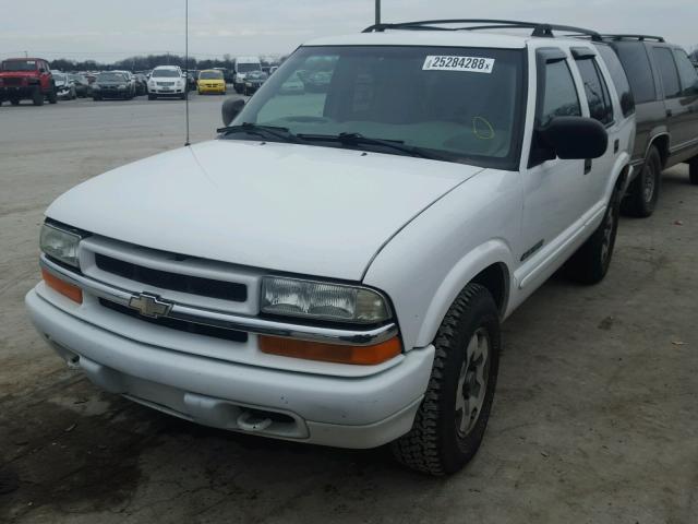 1GNDT13W22K183494 - 2002 CHEVROLET BLAZER WHITE photo 2