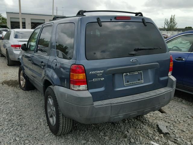 1FMYU93145KA78143 - 2005 FORD ESCAPE XLT BLUE photo 3