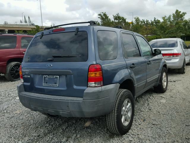 1FMYU93145KA78143 - 2005 FORD ESCAPE XLT BLUE photo 4