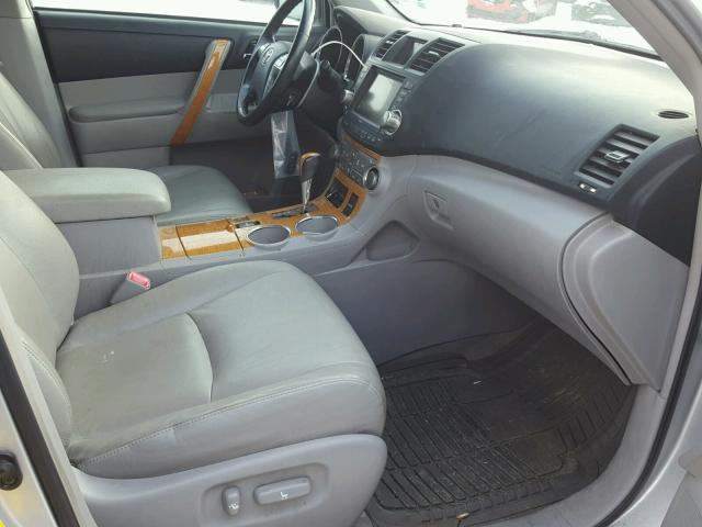 JTEEW44A082002633 - 2008 TOYOTA HIGHLANDER SILVER photo 5