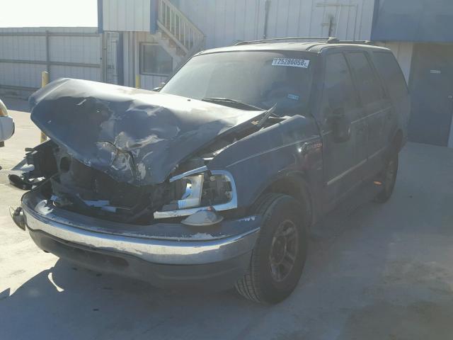 1FMRU1561YLB08227 - 2000 FORD EXPEDITION BLUE photo 2