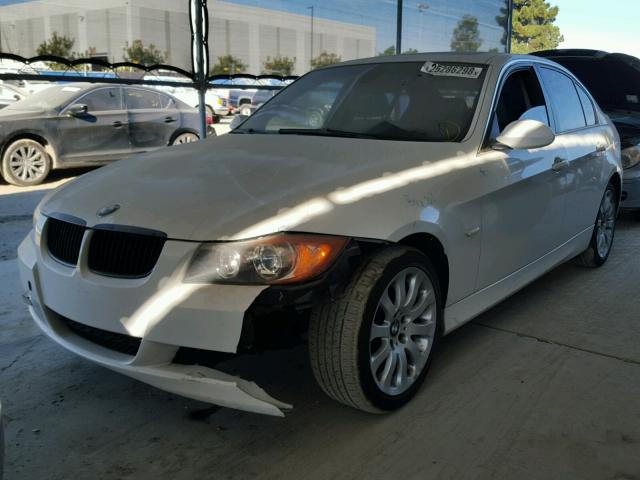 WBAVD53547A007372 - 2007 BMW 335 XI WHITE photo 2