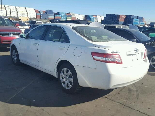 4T1BF3EK3AU525773 - 2010 TOYOTA CAMRY BASE WHITE photo 3