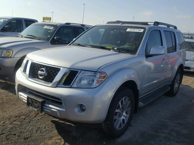 5N1AR1NB1AC620281 - 2010 NISSAN PATHFINDER SILVER photo 2