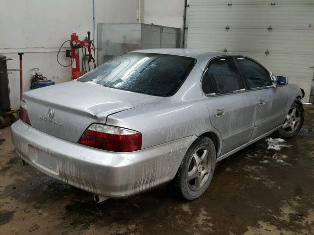 19UUA56662A025216 - 2002 ACURA 3.2TL SILVER photo 4