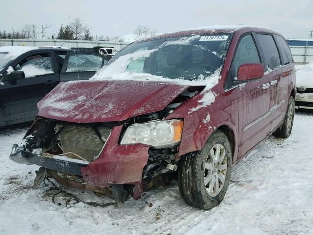 2A4RR8DG4BR616614 - 2011 CHRYSLER TOWN & COU MAROON photo 2