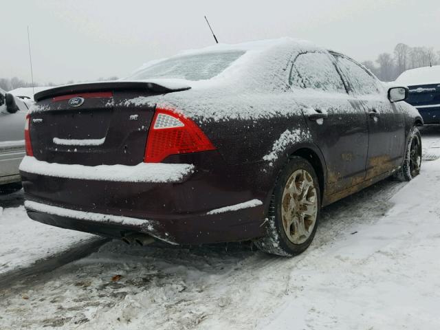 3FAHP0HA1BR290611 - 2011 FORD FUSION SE MAROON photo 4