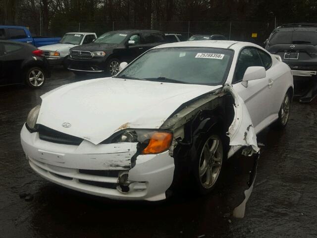 KMHHN65F84U145267 - 2004 HYUNDAI TIBURON GT WHITE photo 2