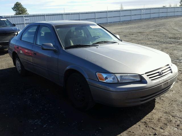 4T1BG22K2WU358552 - 1998 TOYOTA CAMRY CE TAN photo 1