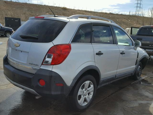 3GNAL2EK7ES661873 - 2014 CHEVROLET CAPTIVA LS SILVER photo 4