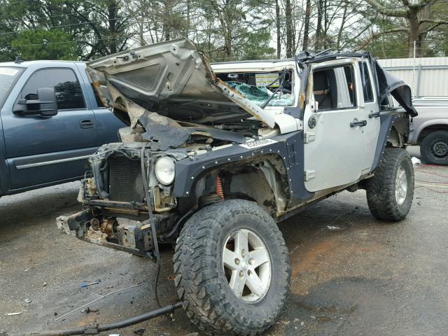 1J4GA69167L113688 - 2007 JEEP WRANGLER R GRAY photo 2