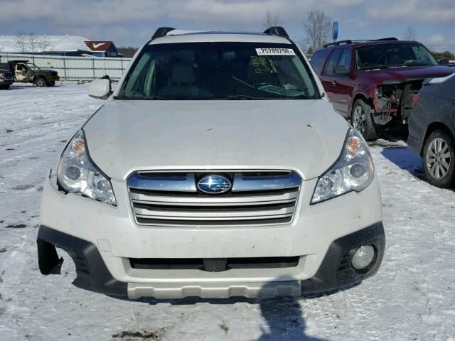 4S4BRBKC9D3318829 - 2013 SUBARU OUTBACK 2. WHITE photo 9