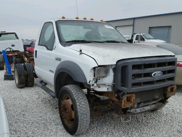 1FDAF57P05EB48500 - 2005 FORD F550 SUPER WHITE photo 1