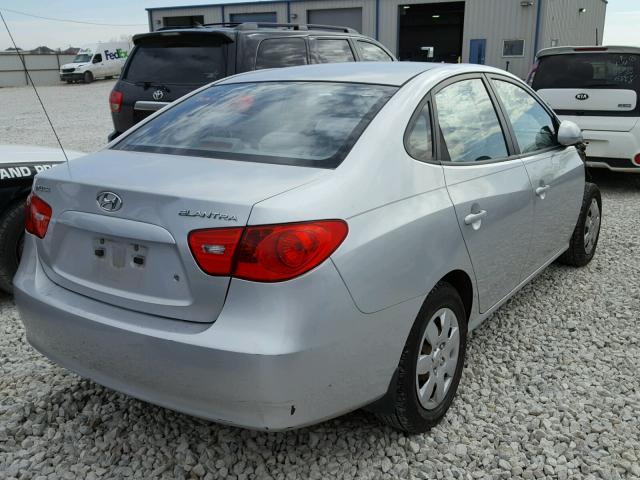 KMHDU46D27U029814 - 2007 HYUNDAI ELANTRA GL SILVER photo 4