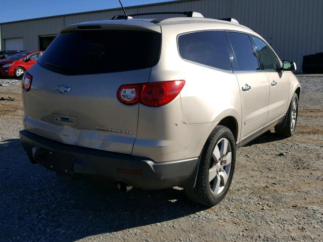 1GNKRLEDXBJ197744 - 2011 CHEVROLET TRAVERSE L GOLD photo 4