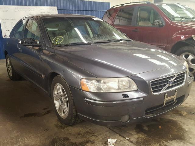 YV1RH592852477332 - 2005 VOLVO S60 2.5T GRAY photo 1