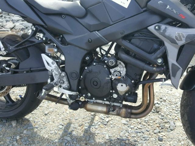 JS1GR7NA3F2102382 - 2015 SUZUKI GSX-S750 BLACK photo 9