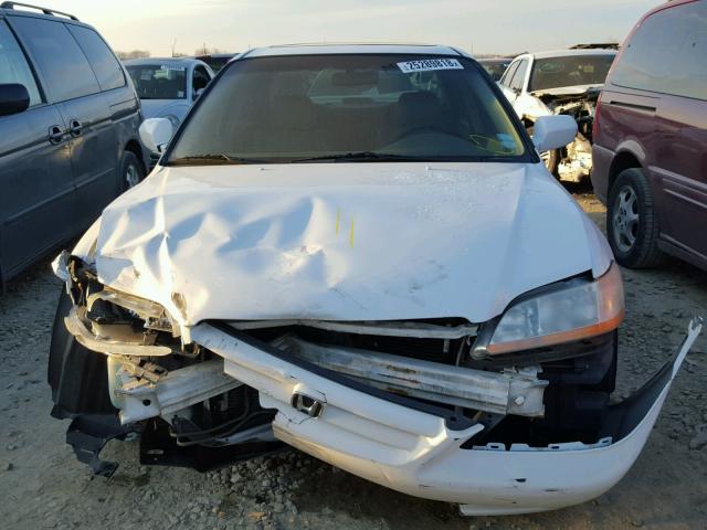 1HGCG16531A069019 - 2001 HONDA ACCORD EX WHITE photo 7