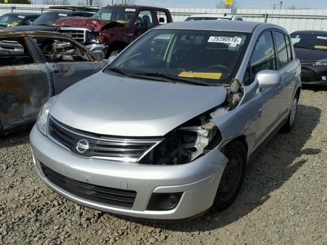 3N1BC1CP3AL365262 - 2010 NISSAN VERSA S SILVER photo 2