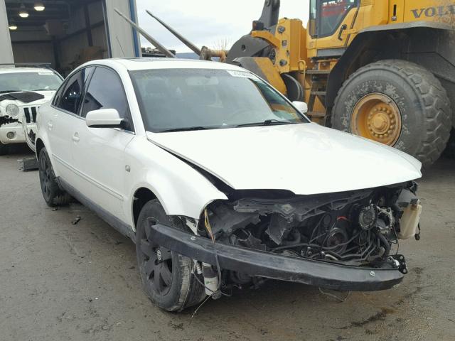 WVWRH63BX1P087253 - 2001 VOLKSWAGEN PASSAT GLX 白色 照片 1