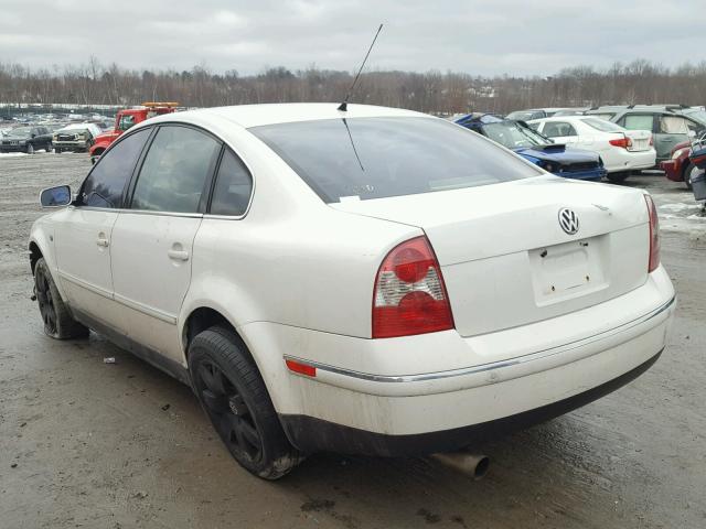 WVWRH63BX1P087253 - 2001 VOLKSWAGEN PASSAT GLX 白色 照片 3