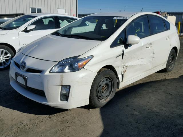 JTDKN3DU5A5013162 - 2010 TOYOTA PRIUS WHITE photo 2