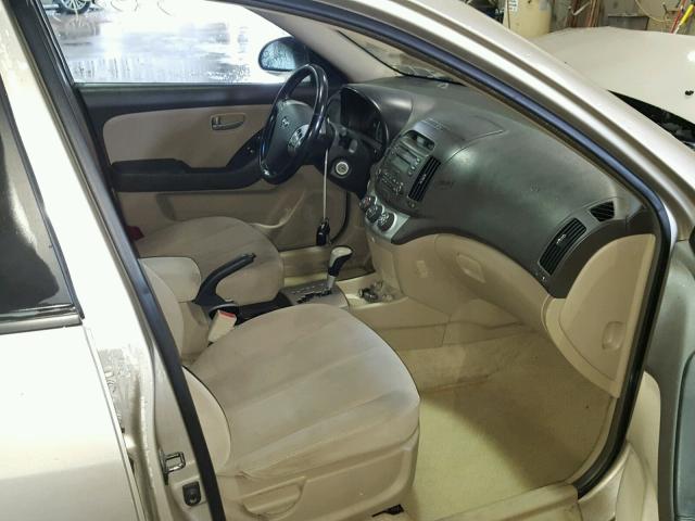 KMHDU46D17U024121 - 2007 HYUNDAI ELANTRA GL BEIGE photo 5