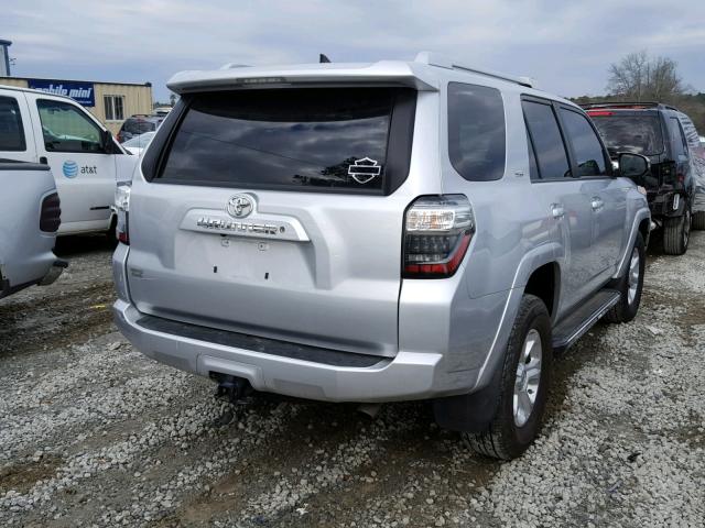 JTEZU5JR0F5102976 - 2015 TOYOTA 4RUNNER SR SILVER photo 4