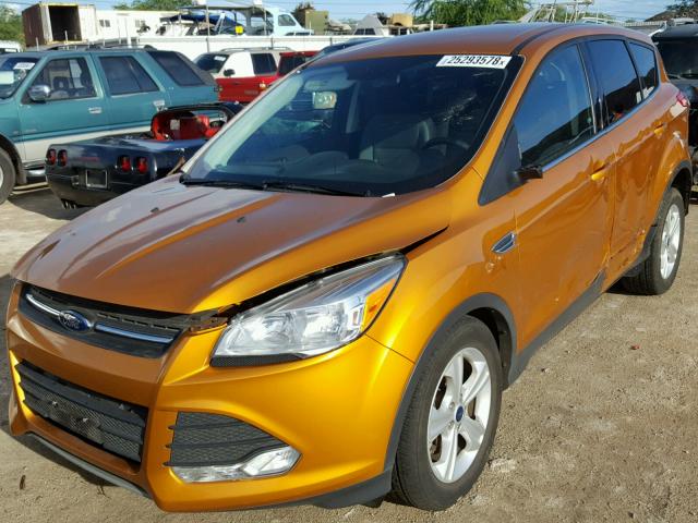 1FMCU9GXXGUB39673 - 2016 FORD ESCAPE SE ORANGE photo 2