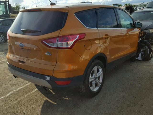 1FMCU9GXXGUB39673 - 2016 FORD ESCAPE SE ORANGE photo 4