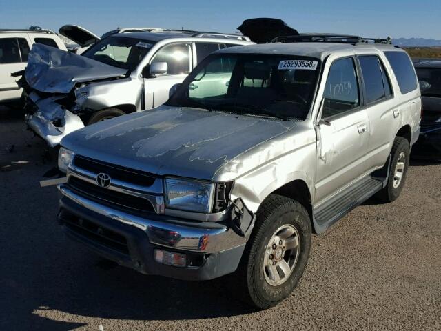 JT3HN86RX29078569 - 2002 TOYOTA 4RUNNER SR SILVER photo 2