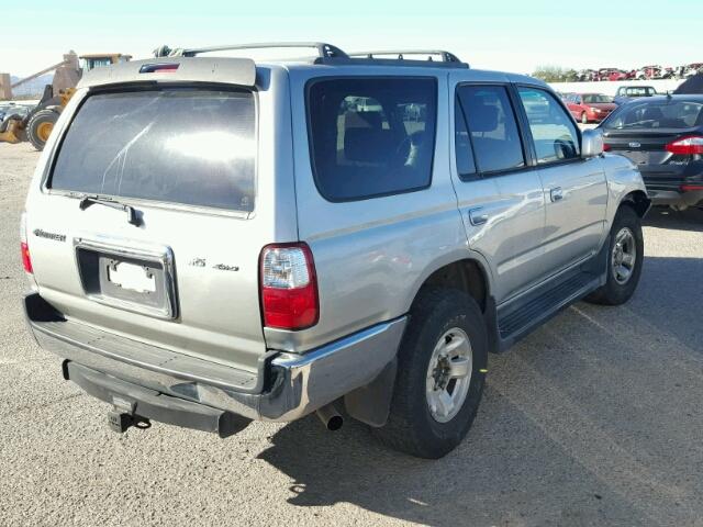 JT3HN86RX29078569 - 2002 TOYOTA 4RUNNER SR SILVER photo 4