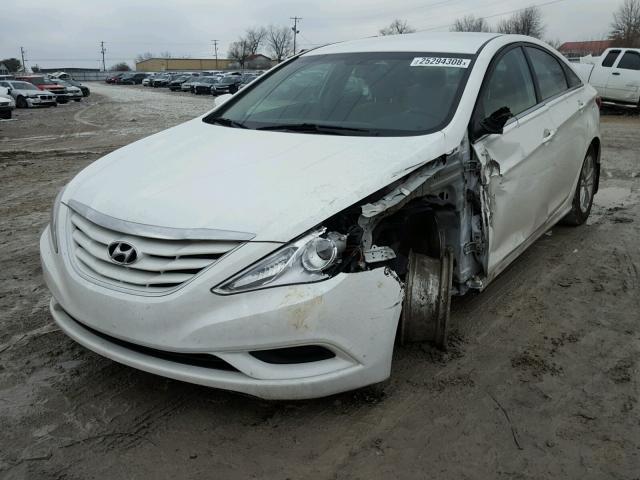 5NPEB4AC9CH462080 - 2012 HYUNDAI SONATA GLS WHITE photo 2