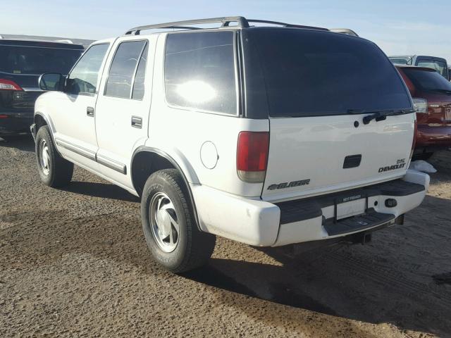 1GNDT13W1Y2252118 - 2000 CHEVROLET BLAZER WHITE photo 3