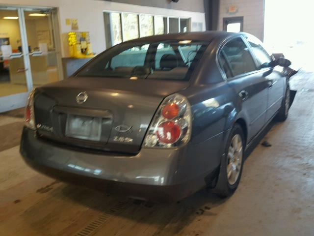 1N4AL11D35C203334 - 2005 NISSAN ALTIMA S GRAY photo 4