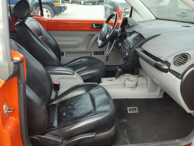 3VWCK21Y63M319506 - 2003 VOLKSWAGEN NEW BEETLE 橙色 照片 5