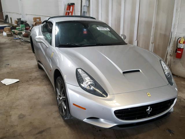 ZFF65LJA3A0173552 - 2010 FERRARI CALIFORNIA SILVER photo 1