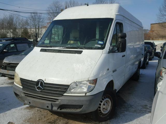 WD2PD744355723908 - 2005 SPRINTER 2500 SPRIN WHITE photo 2