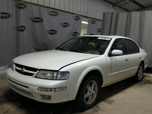 JN1CA21D5XT815040 - 1999 NISSAN MAXIMA GLE WHITE photo 2