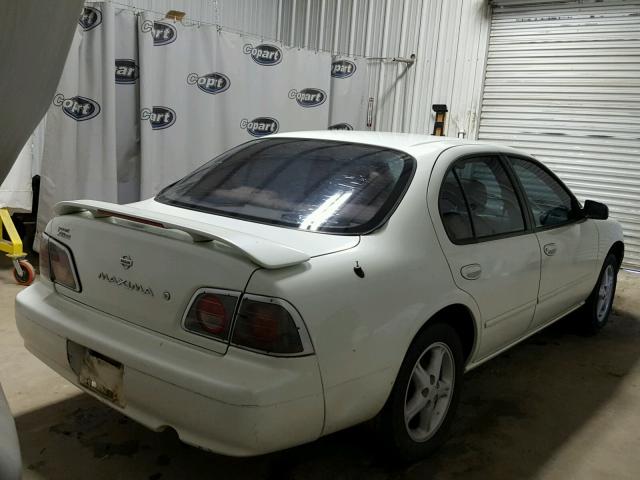 JN1CA21D5XT815040 - 1999 NISSAN MAXIMA GLE WHITE photo 4