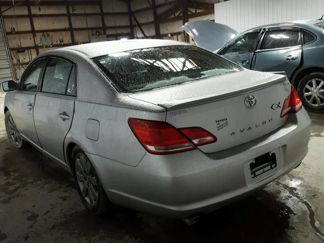 4T1BK36BX5U010995 - 2005 TOYOTA AVALON XL SILVER photo 3