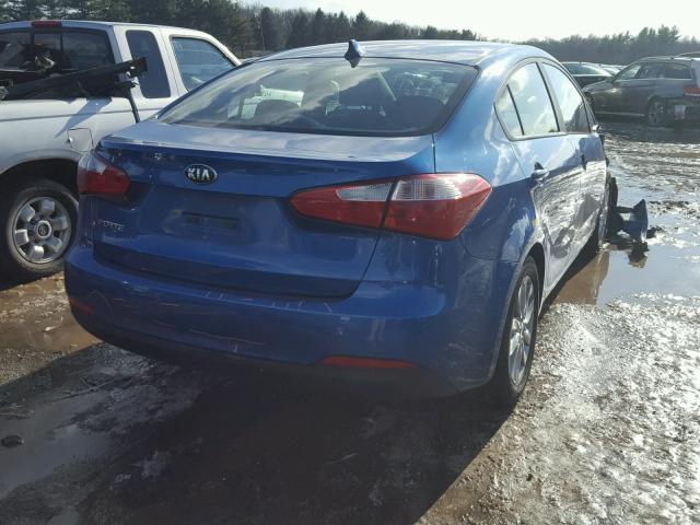 KNAFX4A68F5271932 - 2015 KIA FORTE LX BLUE photo 4