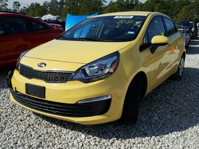 KNADM4A3XG6576723 - 2016 KIA RIO LX Դեղին լուսանկար 2