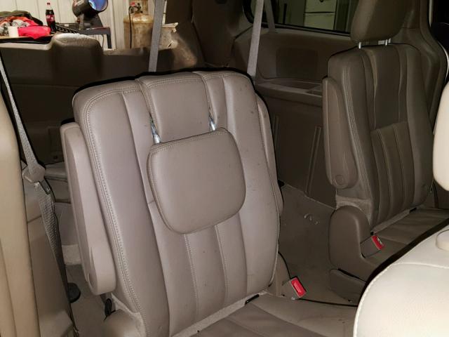 2C4RC1BG9GR156617 - 2016 CHRYSLER TOWN & COU TAN photo 6